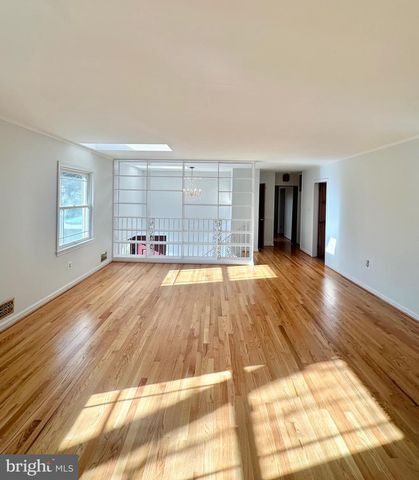 4567 25TH RD N, Arlington, VA 22207