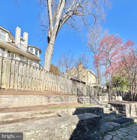 4567 25TH RD N, Arlington, VA 22207