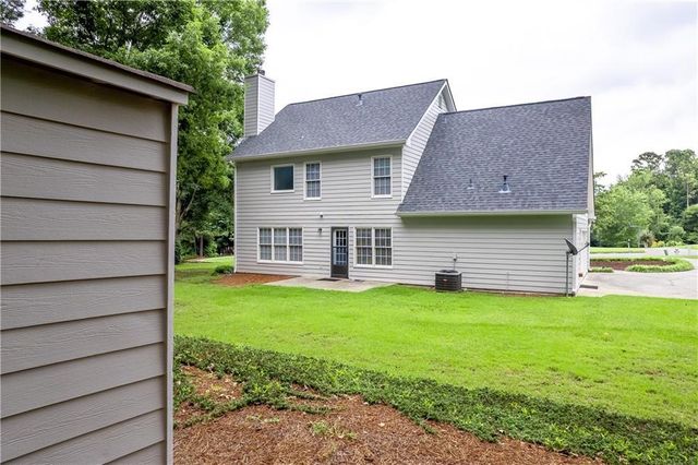 2232 Woodbriar Drive, Buford, GA 30518