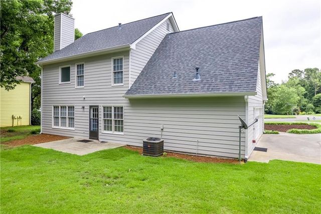 2232 Woodbriar Drive, Buford, GA 30518