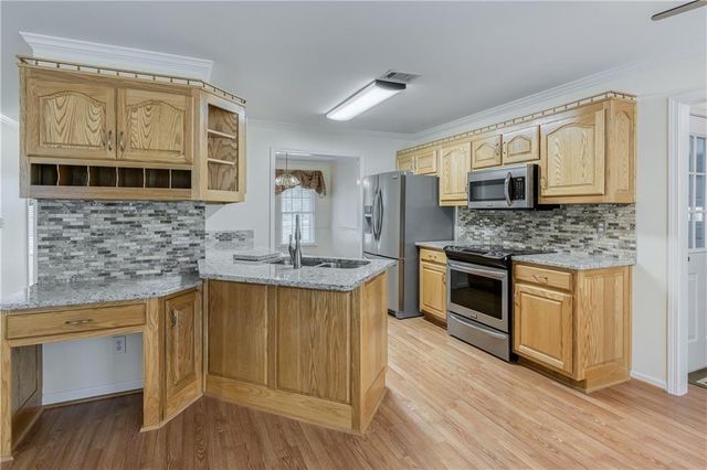 2232 Woodbriar Drive, Buford, GA 30518