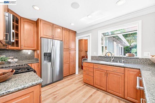 2140 Tanager Ct, Pleasanton, CA 94566