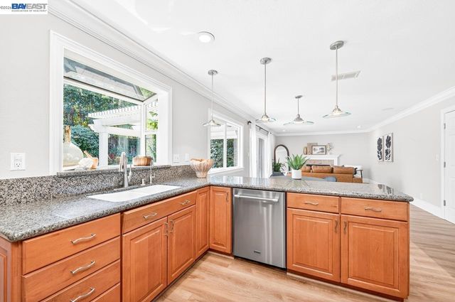 2140 Tanager Ct, Pleasanton, CA 94566