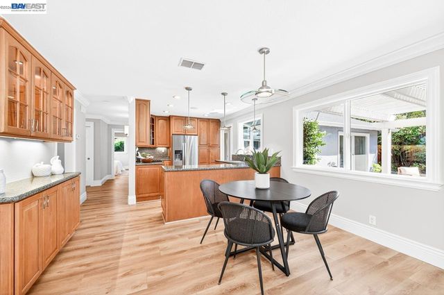 2140 Tanager Ct, Pleasanton, CA 94566