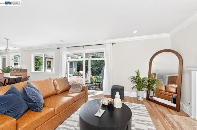 2140 Tanager Ct, Pleasanton, CA 94566