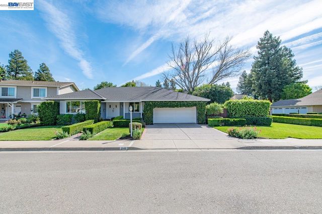 2140 Tanager Ct, Pleasanton, CA 94566