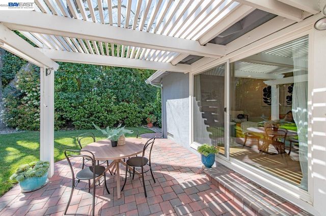 2140 Tanager Ct, Pleasanton, CA 94566