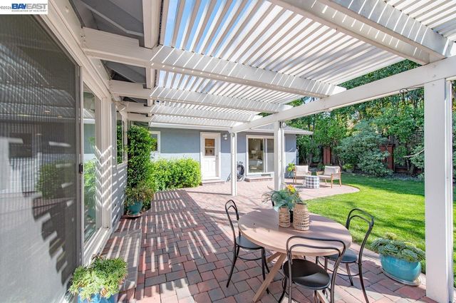 2140 Tanager Ct, Pleasanton, CA 94566