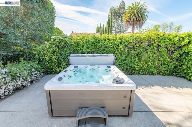 2140 Tanager Ct, Pleasanton, CA 94566