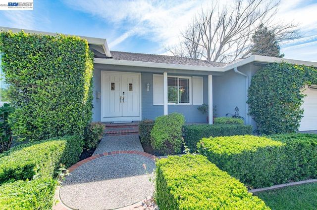 2140 Tanager Ct, Pleasanton, CA 94566