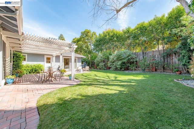 2140 Tanager Ct, Pleasanton, CA 94566