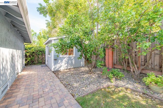 2140 Tanager Ct, Pleasanton, CA 94566