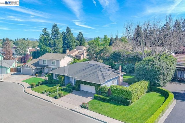 2140 Tanager Ct, Pleasanton, CA 94566