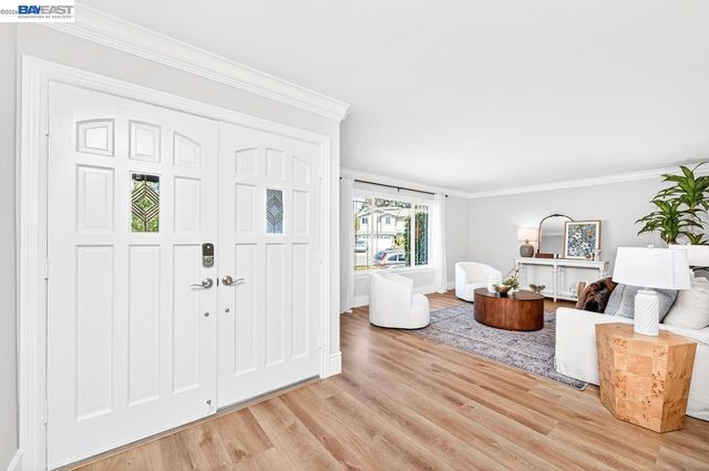 2140 Tanager Ct, Pleasanton, CA 94566