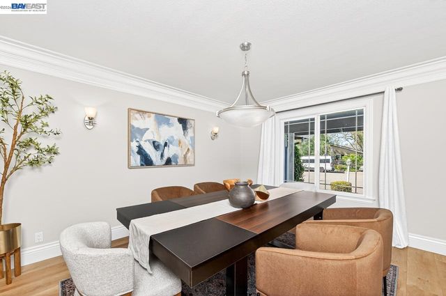 2140 Tanager Ct, Pleasanton, CA 94566