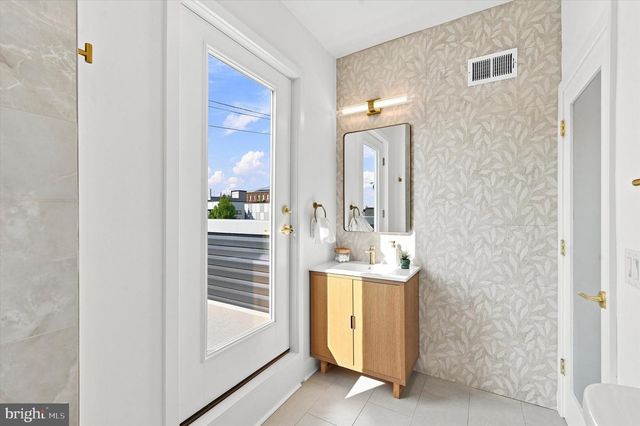 2511 SEPVIVA ST, Philadelphia, PA 19125