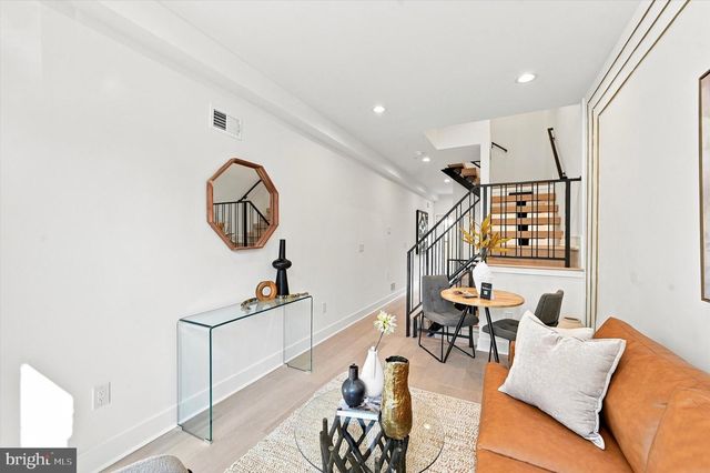 2511 SEPVIVA ST, Philadelphia, PA 19125