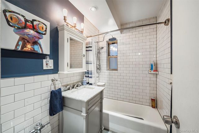 67-25 Clyde Street 3M, Forest Hills, NY 11375