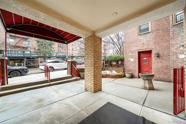 67-25 Clyde Street 3M, Forest Hills, NY 11375
