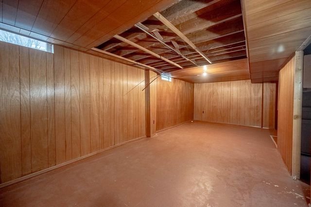 110 Crab Tree LANE, Racine, WI 53406