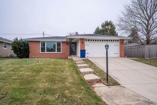110 Crab Tree LANE, Racine, WI 53406
