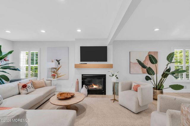 1202 Glendale Parkway, Spring Lake, NJ 07762