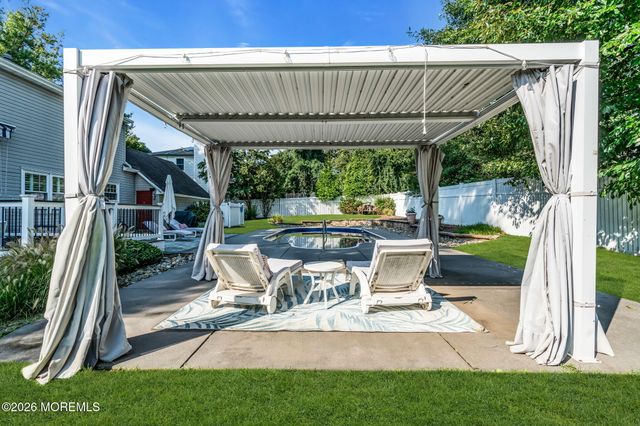1202 Glendale Parkway, Spring Lake, NJ 07762