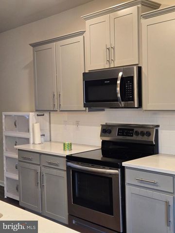 193 DREXEL CT, Martinsburg, WV 25404