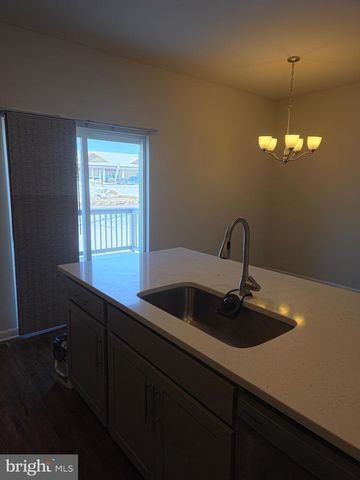 193 DREXEL CT, Martinsburg, WV 25404