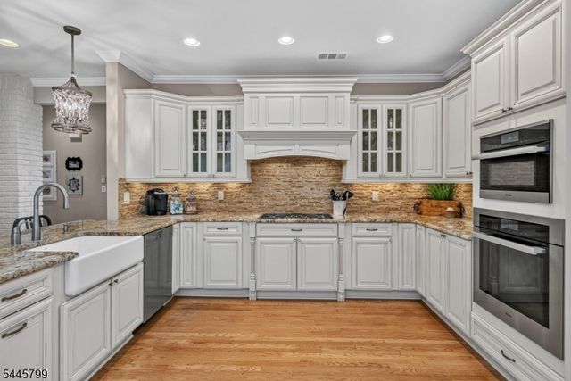 3 Cliff Rd, Wayne Twp., NJ 07470