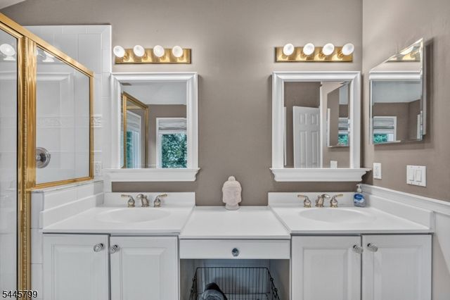 3 Cliff Rd, Wayne Twp., NJ 07470