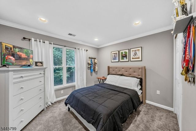 3 Cliff Rd, Wayne Twp., NJ 07470