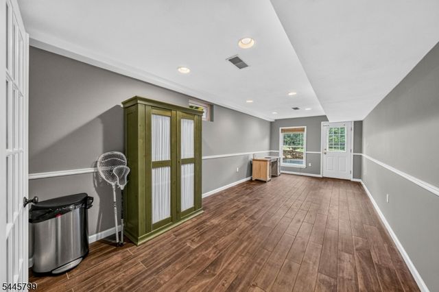 3 Cliff Rd, Wayne Twp., NJ 07470