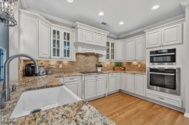 3 Cliff Rd, Wayne Twp., NJ 07470