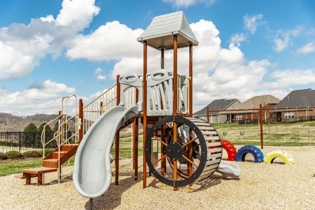 494 Carriage House Ln, Hendersonville, TN 37075