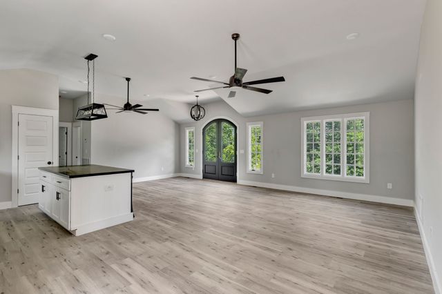 120 E Boiling Springs Rd, Portland, TN 37148