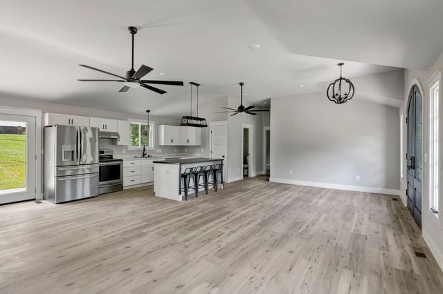 120 E Boiling Springs Rd, Portland, TN 37148