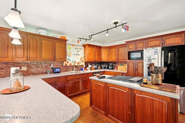 7965 S Settlers Bay Drive, Wasilla, AK 99623