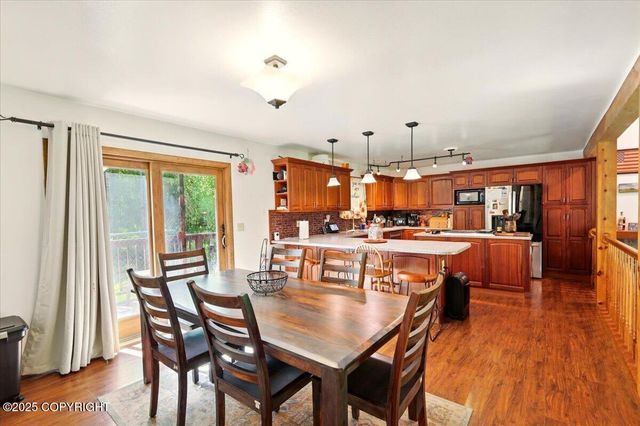 7965 S Settlers Bay Drive, Wasilla, AK 99623
