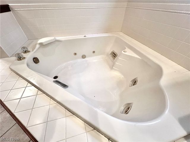 4720 Strouble Drive NW, Canton, OH 44718