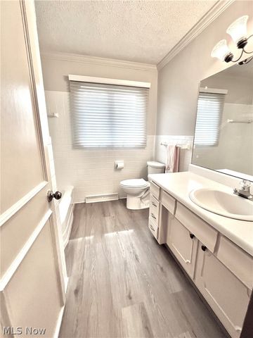 4720 Strouble Drive NW, Canton, OH 44718