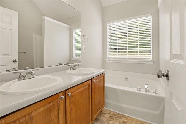 110 McIntosh Estates Drive, Sharpsburg, GA 30277