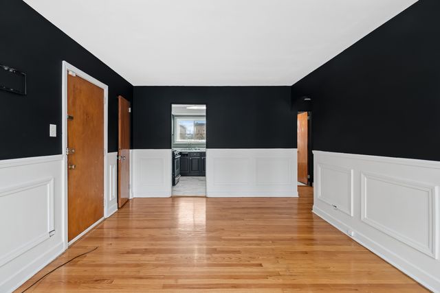 8949 S Blackstone Avenue 2, Chicago, IL 60619