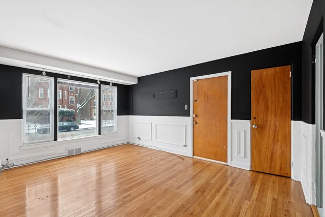 8949 S Blackstone Avenue 2, Chicago, IL 60619