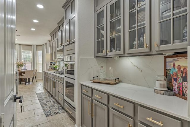 226 Hampton Glen Road, Montgomery, TX 77356