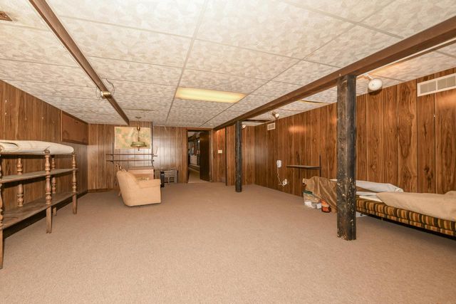 4585 S Harland DRIVE, New Berlin, WI 53151