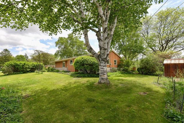 4585 S Harland DRIVE, New Berlin, WI 53151