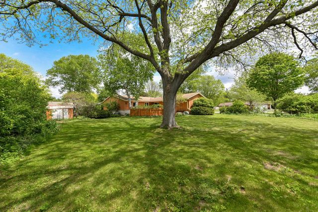 4585 S Harland DRIVE, New Berlin, WI 53151