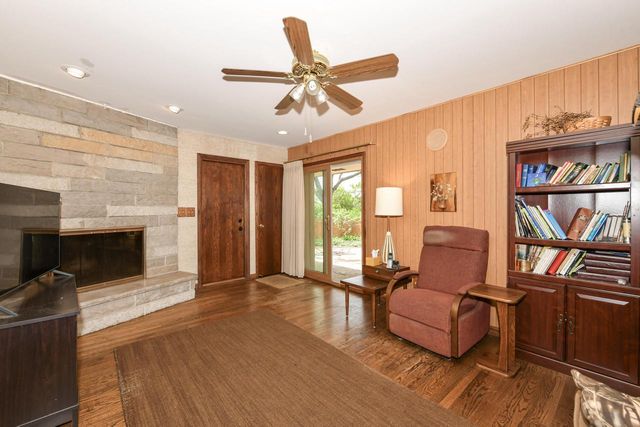 4585 S Harland DRIVE, New Berlin, WI 53151