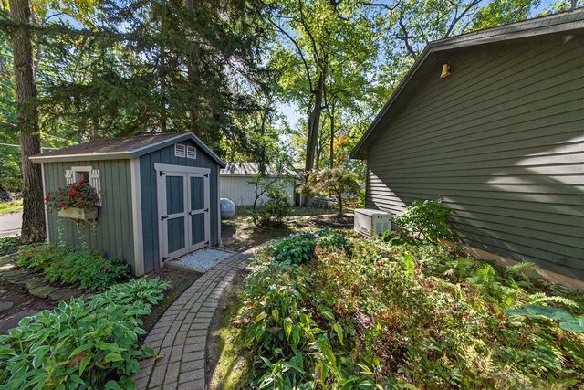 90888 Bluff Drive, Marcellus, MI 49067